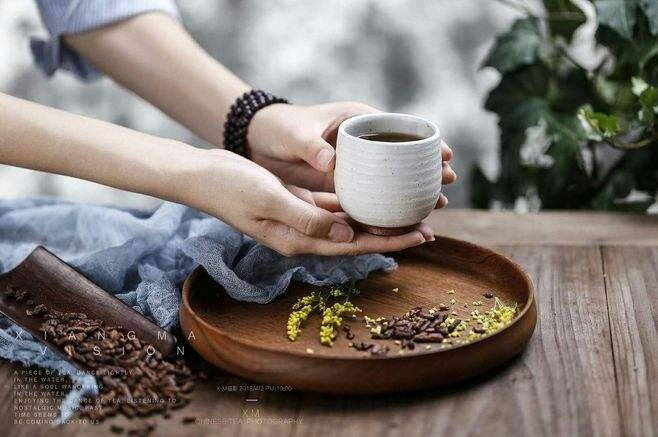 茶是中国的国饮，喝茶可以忘忧解劳，喝茶可以陶冶心性
