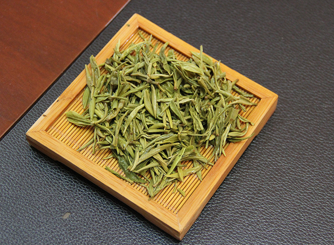 爱喝茶的人，生活一定很精致。茶艺精湛的人，一眼就能