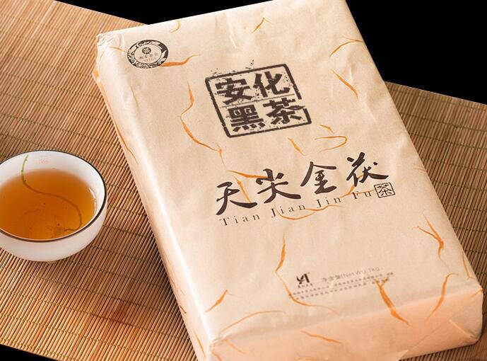 品过这壶陈年好茶，茶香沾满岁月
