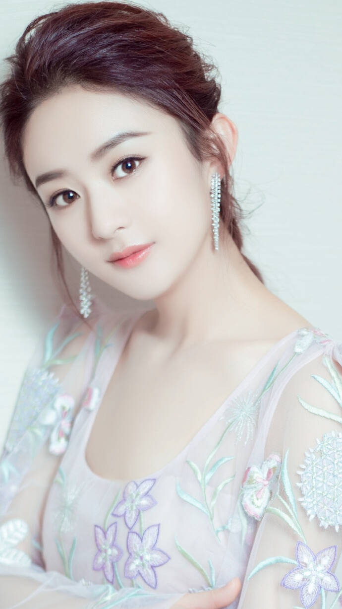楚乔传开播大热 赵丽颖新眼妆瘦脸又减龄