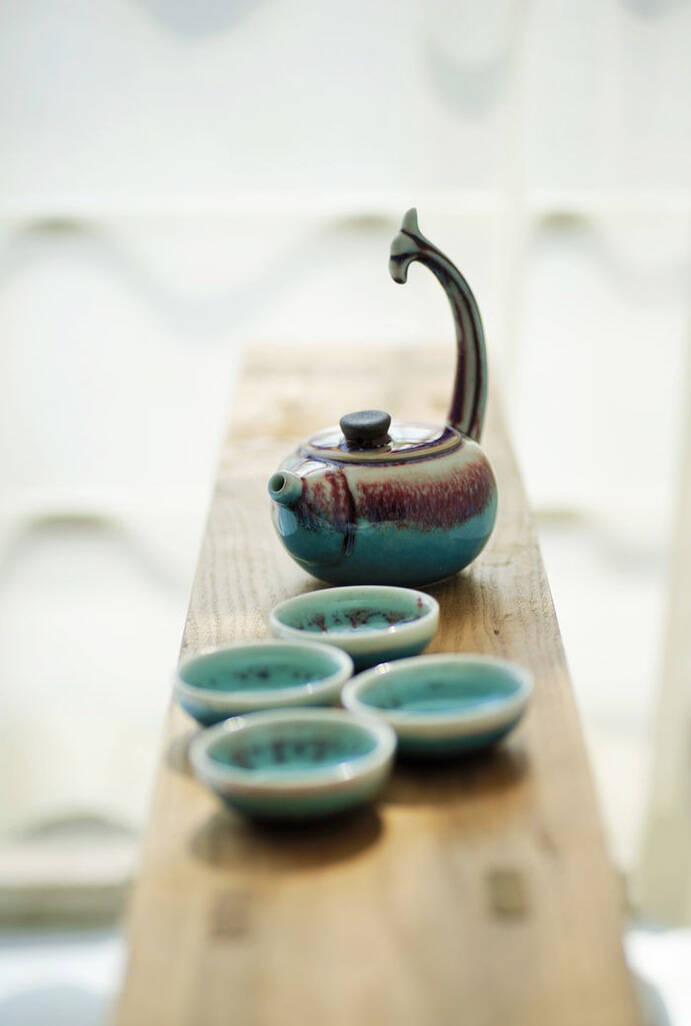 泡茶是学问，敬茶是修养，存茶是