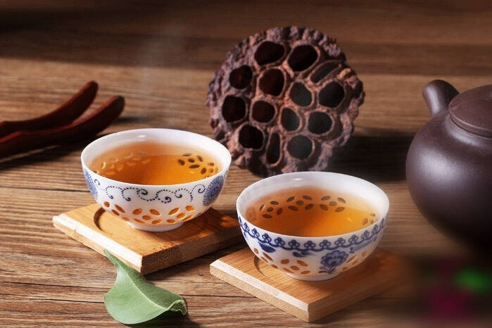 新普洱茶友选择生茶还是熟茶，由