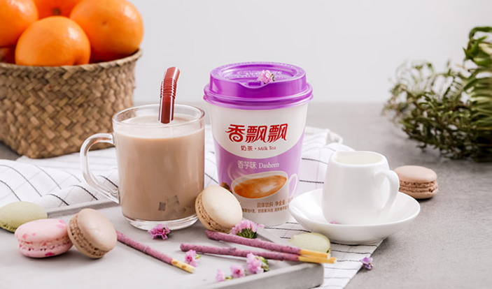 静谧闲暇的午后，一杯奶茶告诉你
