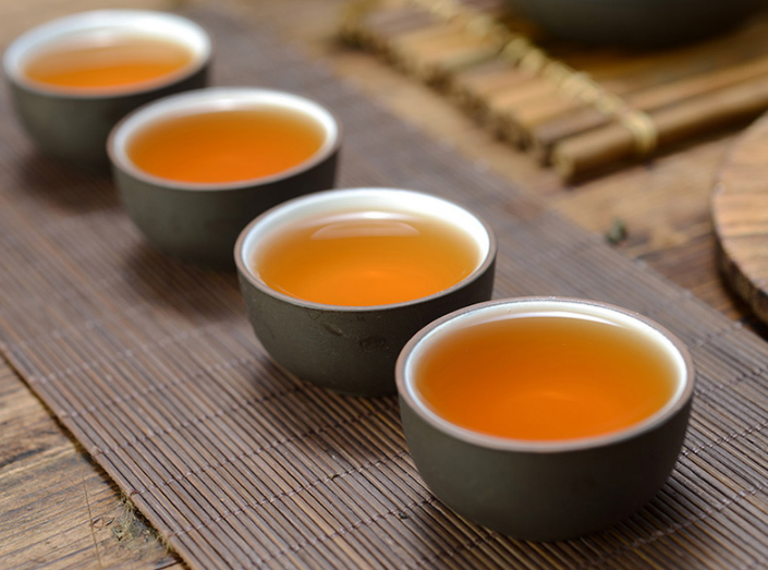 喝茶也有大学问，一杯黑茶金不换