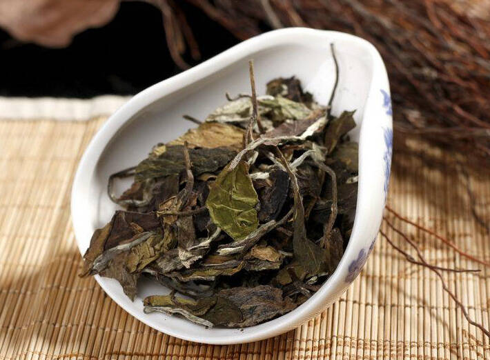 白茶养生如何泡，每次投茶多少克