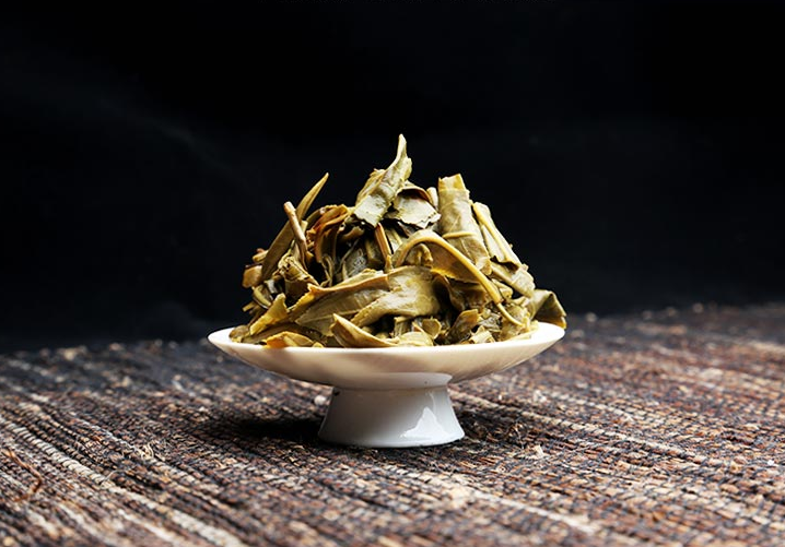 从小时候就开始喝茶，那时候，喝的还是大碗茶。所谓大
