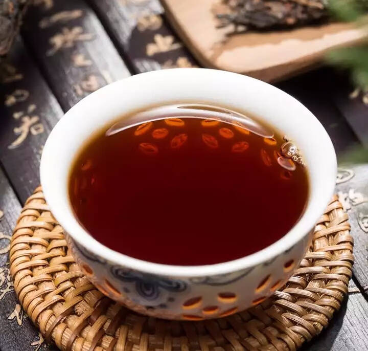 那些年一起追过的普洱茶，养生美