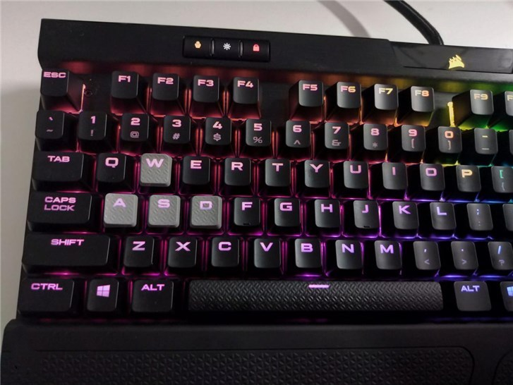海盗船K70 RGB MK.2