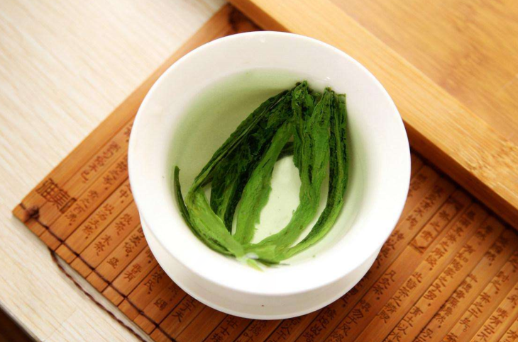 太平猴魁茶葉性味甘，苦，微寒，是中國傳統的天然保健