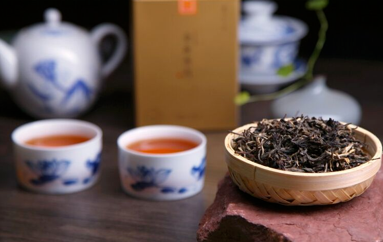 隨著大家對健康的追求，茶作爲中國最傳統的飲品又一次