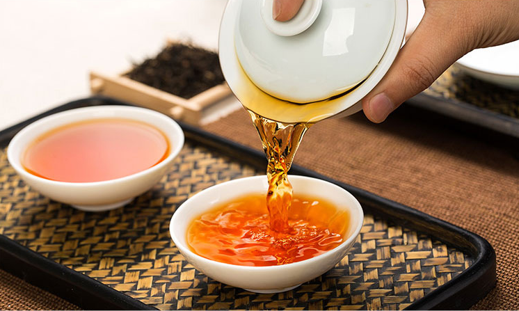 穿过秦时明月汉时关,唯有一缕茶