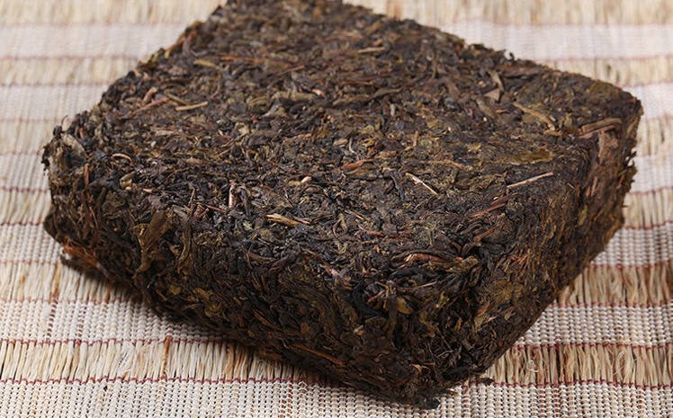 生活拒绝平淡如水，冲泡一杯茶给