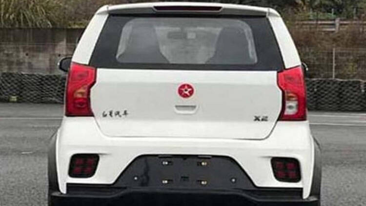 二锅头也跨界造车,很多人一看车
