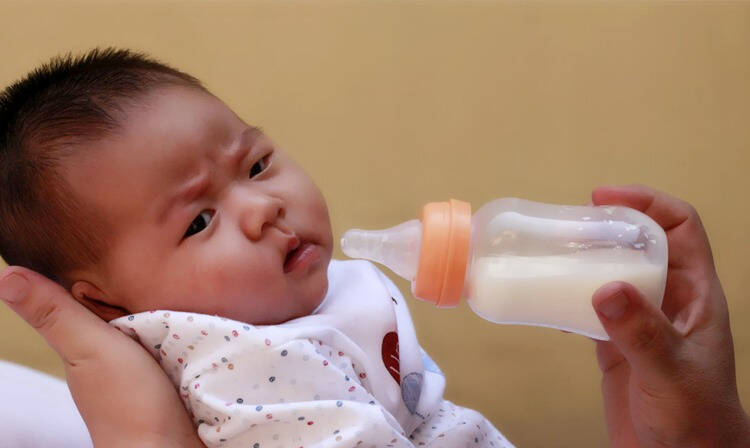 婴幼儿健康，与“奶瓶..