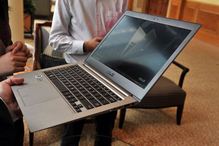 上班族笔记本电脑_电脑上班图片大全_电脑上班