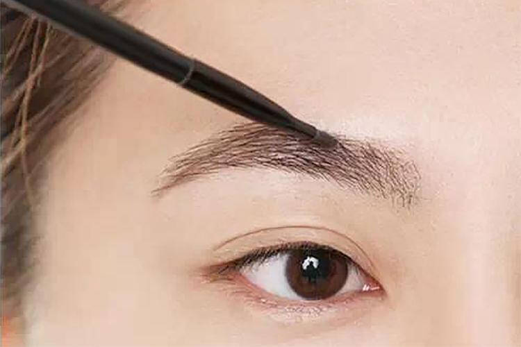 爆红的赤茶妆是什么鬼?据说实力