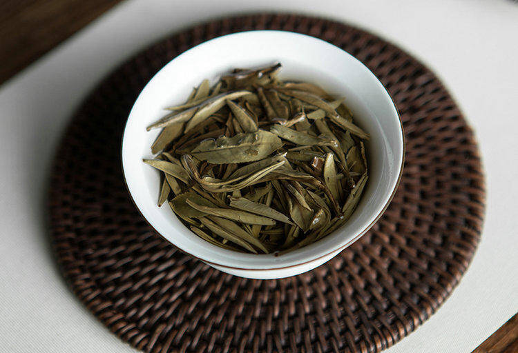 老茶客告诉你，喝茶时的涩感从哪