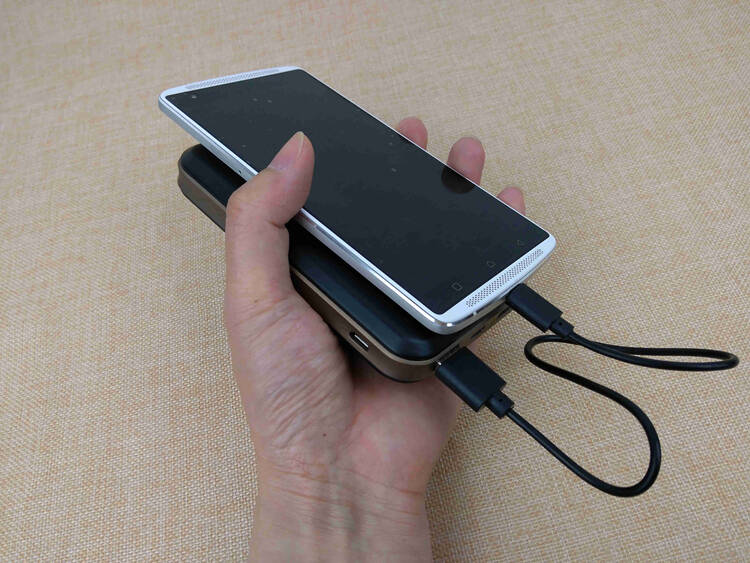 三星s9用充电宝充电很慢_充电宝怎么用的_用7号干电池自作充电宝