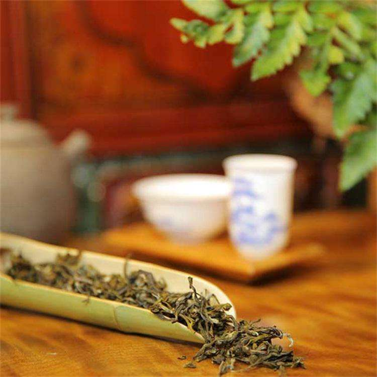 品茶生活配合焚香，可令身心靜穆，心神集中，或是從事