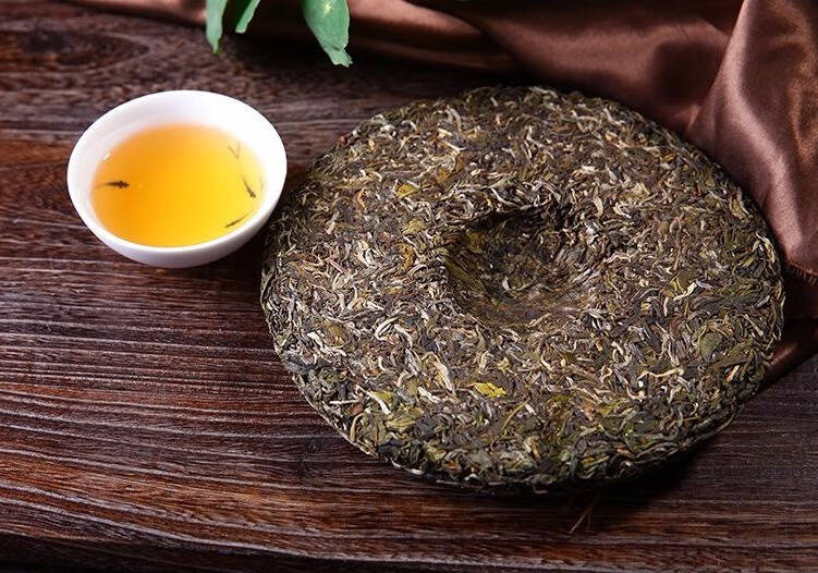 初喝普洱茶，常常會進入誤區，不管是被廣告誤導，還是