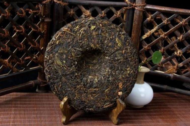 普洱茶是一種能夠在時光中發生自我變化，自我提升的茶