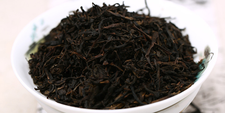 补充维生素和矿物质，泡一杯黑茶