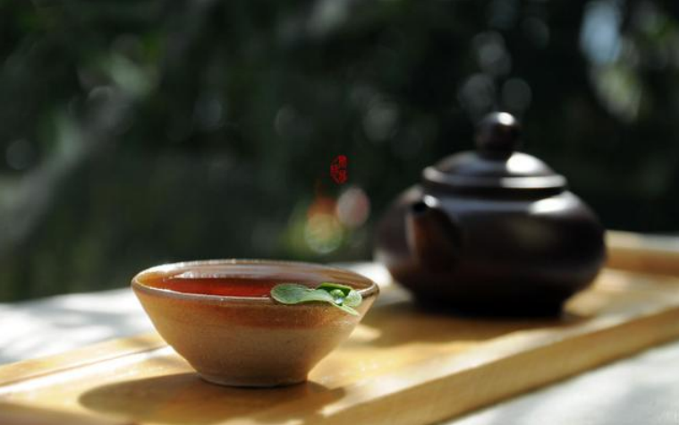 茶不说话，但它却能轻易地就调动