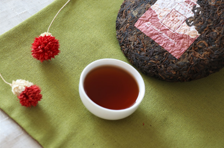 普洱茶分兩類：生茶和熟茶。有人喜歡生茶，也有人喜歡