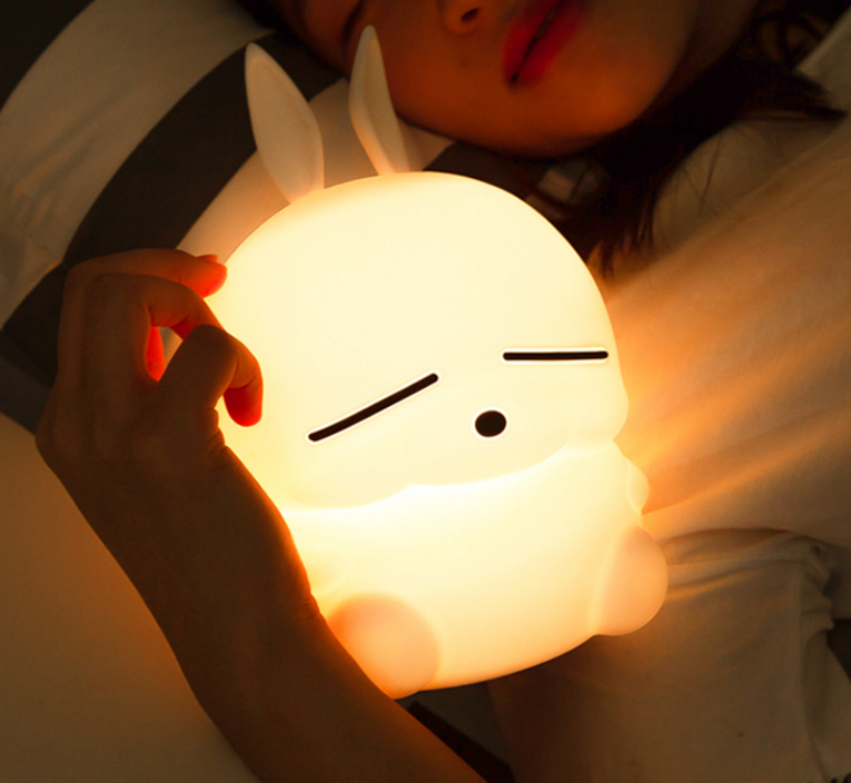 可以变色的流氓兔小夜..