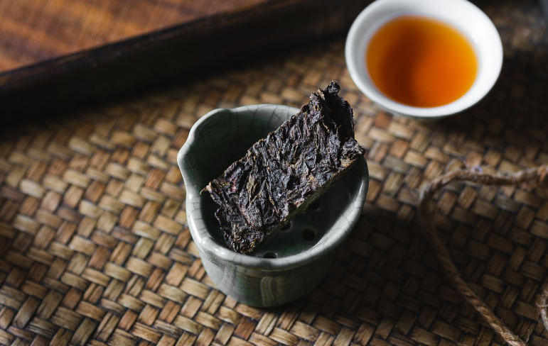 湖南安化是黑茶的故鄉，優質的黑茶決定于采用的原料，