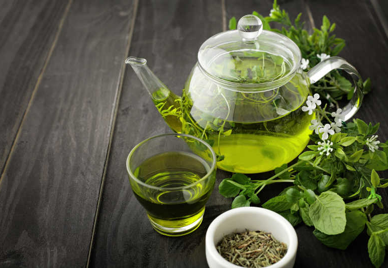 爱茶喝茶的人都知道，喝茶是分季节的，即“春花，夏绿