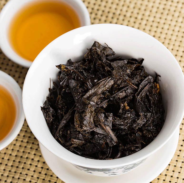 荷叶等待黑茶开启清新，黑茶静候
