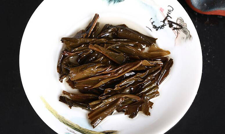 品过这壶陈年好茶，茶香沾满岁月