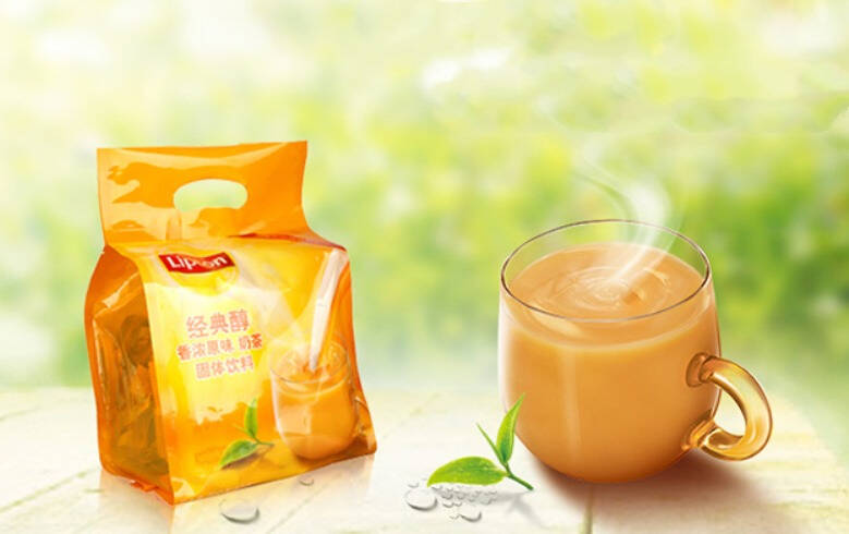 捧着一杯温热香醇的奶茶，驱赶冬