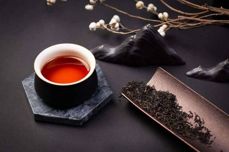 英德红茶，简称“英红”，并非英国红茶，也不是同名的