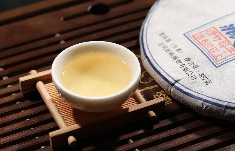 經常喝普洱茶的你，一定經常會聽到茶客們說“存新茶，