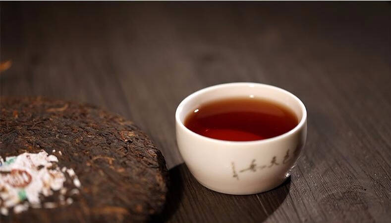 普洱茶上的黄点不一定是金花，很