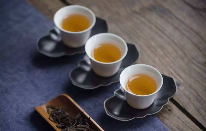 喝茶本为健康，不可用一次性或塑