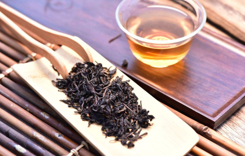 普洱茶讲究冲泡技巧和品饮艺术，饮用方法丰富，可清饮