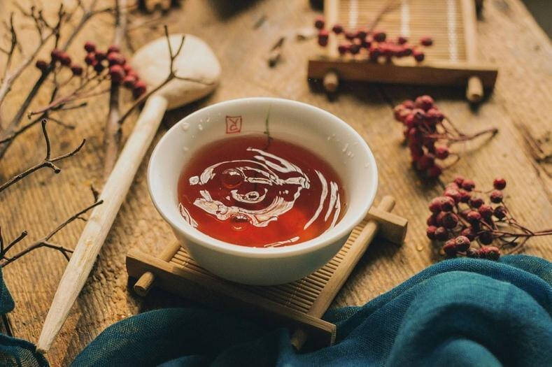 喝普洱茶，生茶和熟茶要雨露均沾