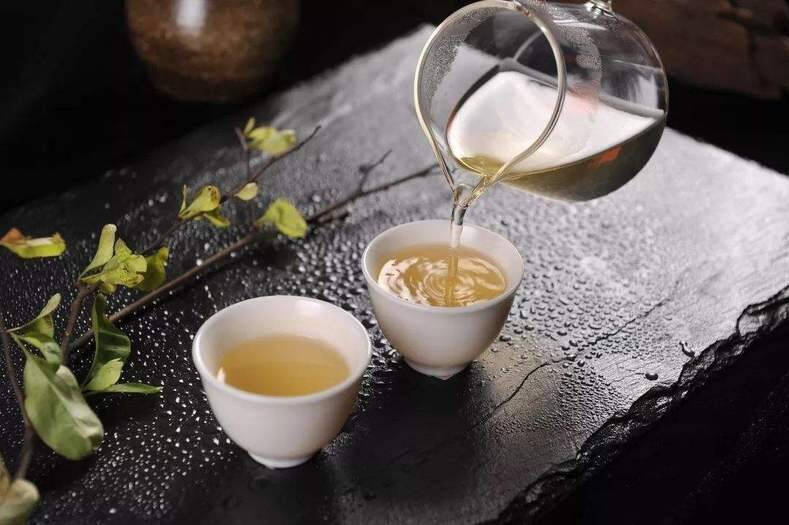 识茶学茶是一个漫长的过程，是一门很深的学问，需要一