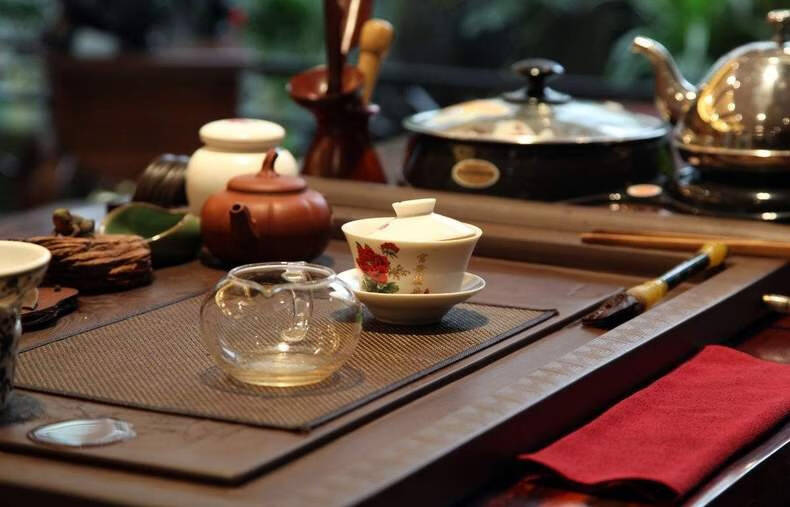 盖碗茶具,有碗有盖有..