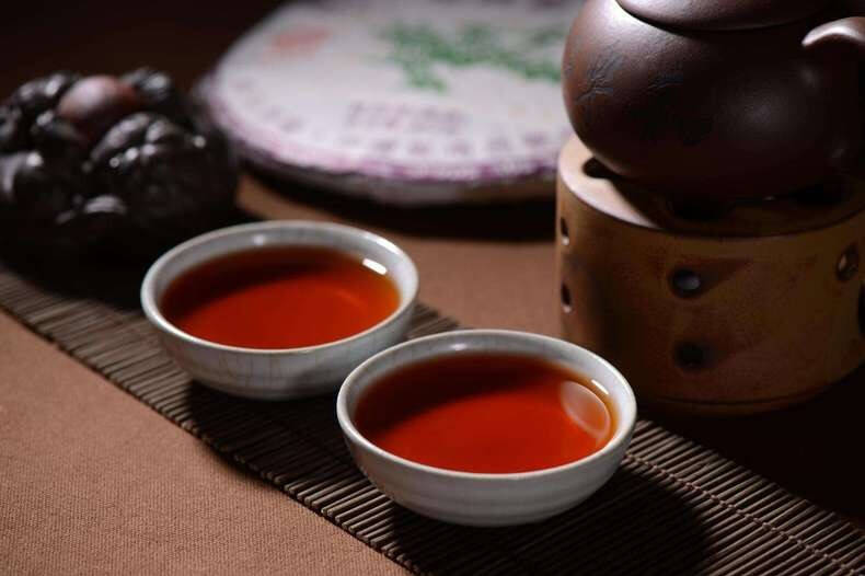 很多普洱茶友都聽說過，普洱生茶是寒性喝多了傷胃；普