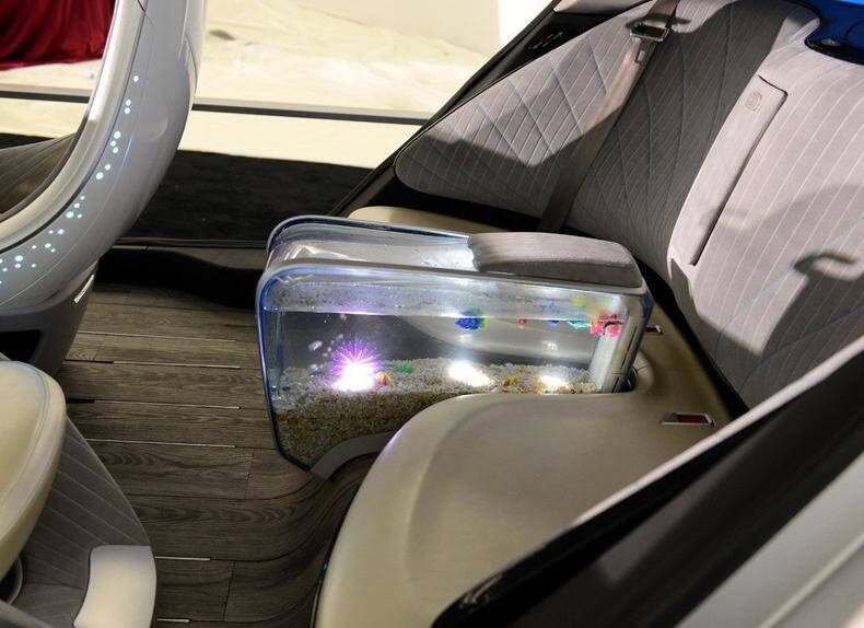 揽胜里乘凉奔驰上喝茶，国产的它