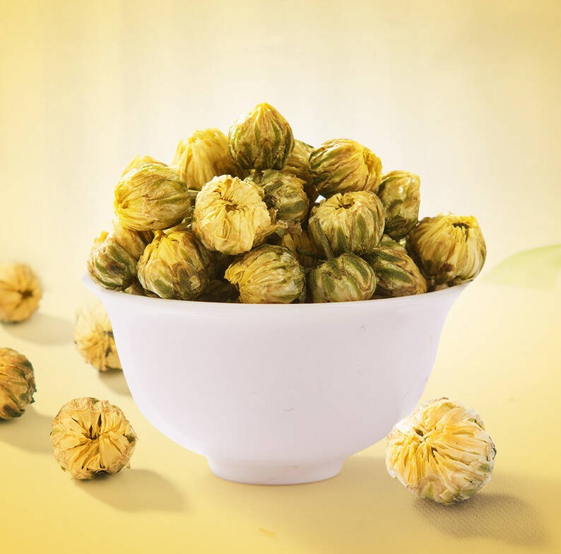 看花开花落四季交替，品茶香四溢