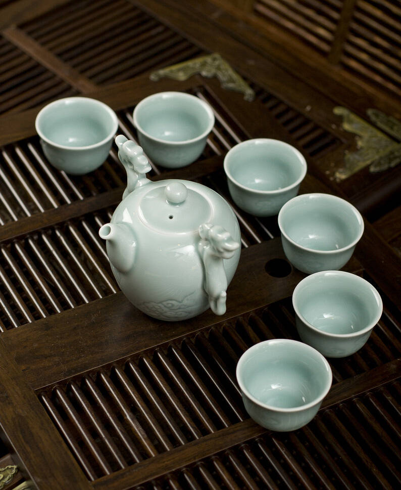 年轻人喝酒，老年人喝茶？是什么