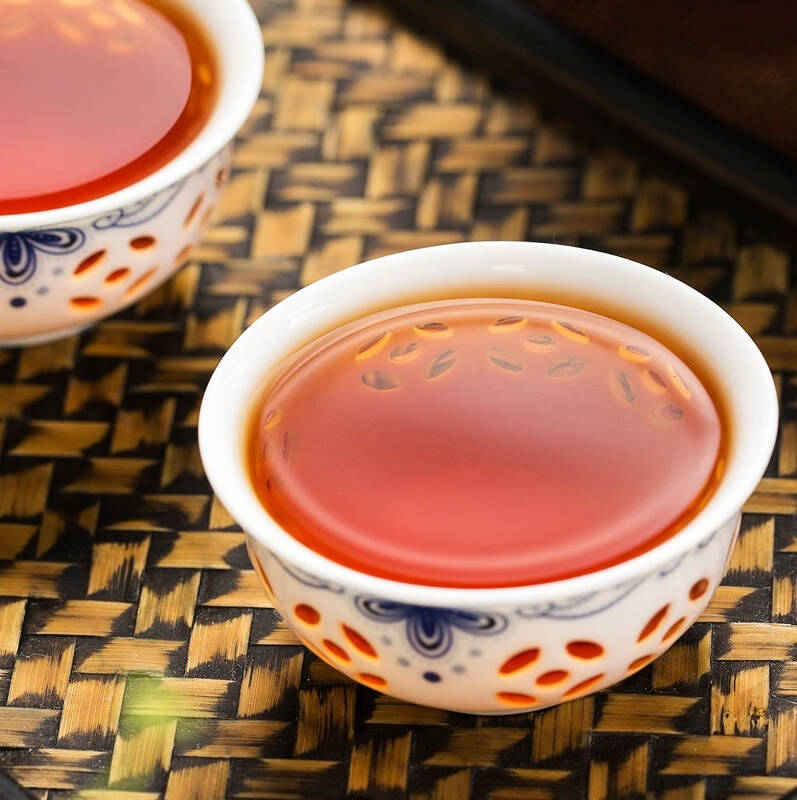 水,在等茶的点缀,茶,在等水的