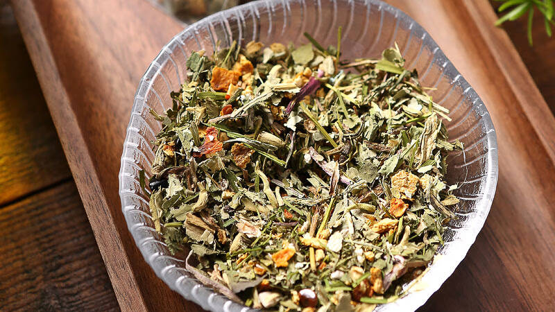 带着淡淡清香的花茶，助力你的身