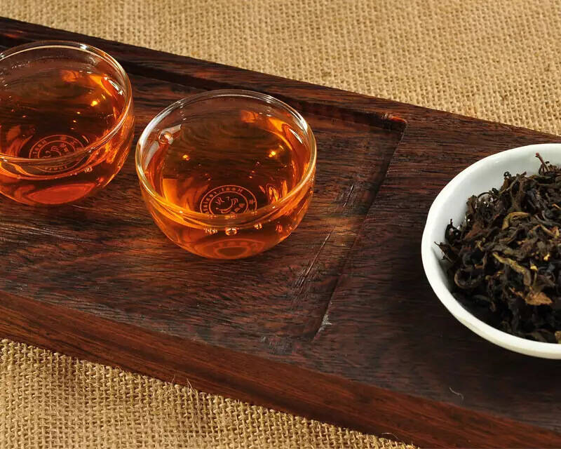 品尝一杯好茶，开启清肠养生的好
