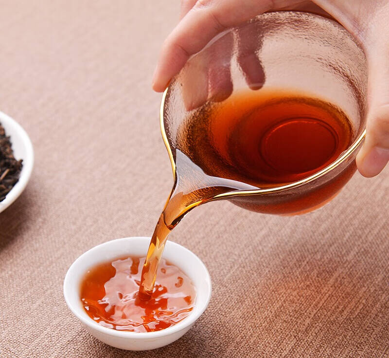 冬天品热茶，余味绕口不绝，多泡